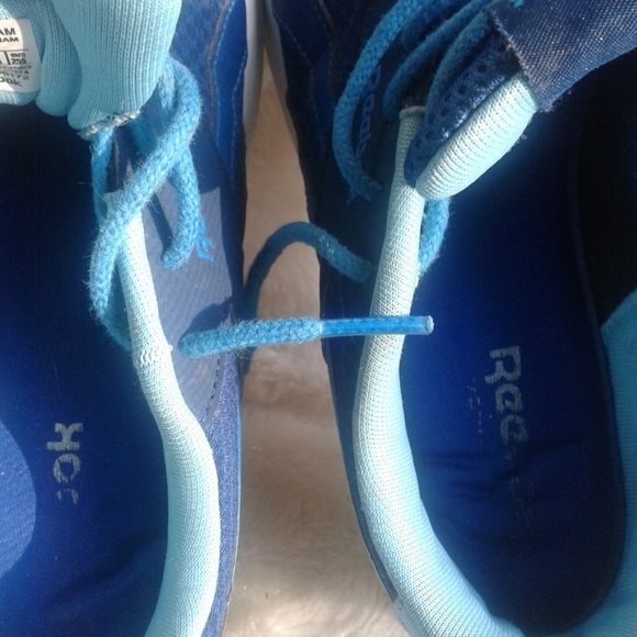 Women's 8.5 Reebok sneakers - Picture 5 of 5